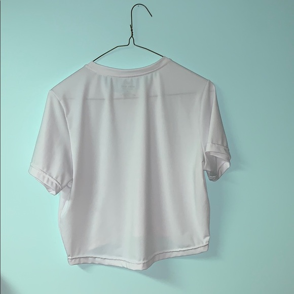 White t shirt - Picture 2 of 3